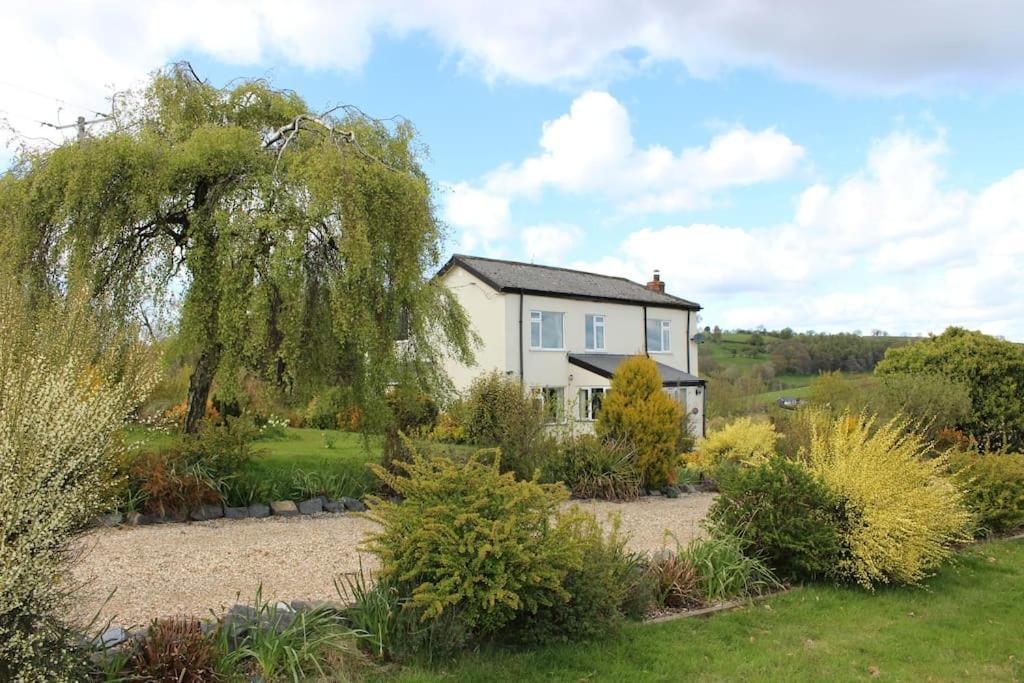 Country Home With Gardens Newtown  Exterior foto